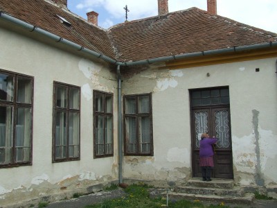 Mesteri imaház az udvar felől