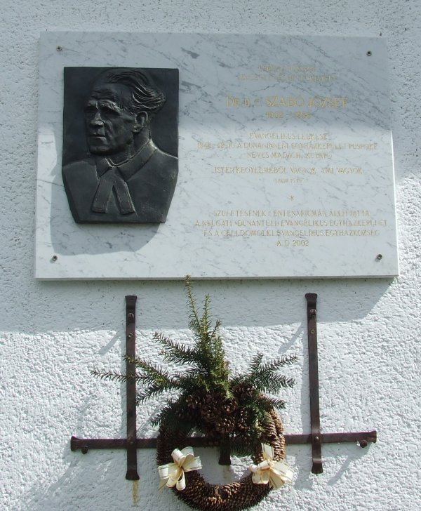 Szabó József püspök emléktáblája