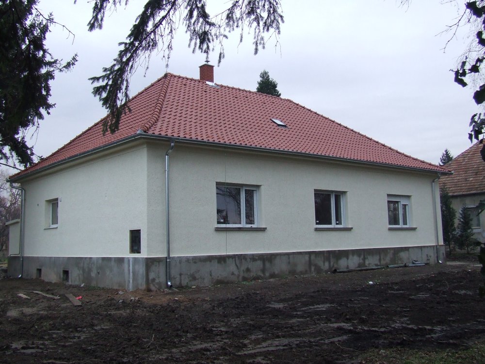 Felújított parókia 3.